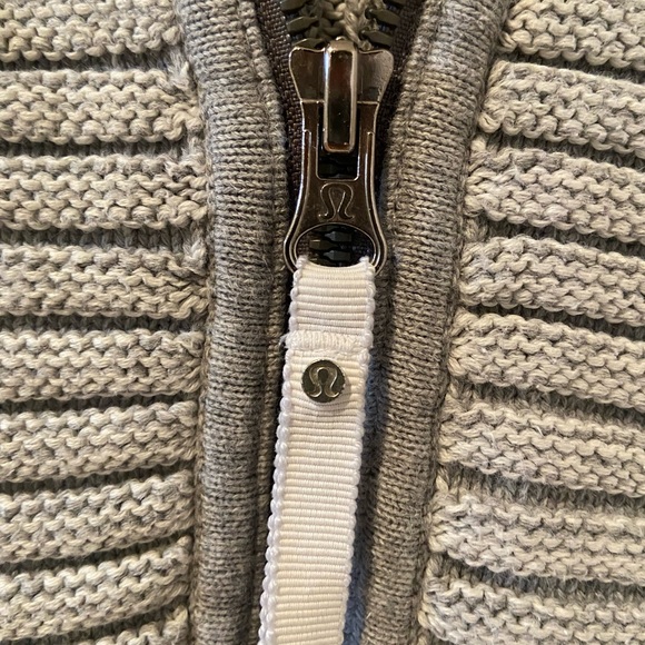 Knit lululemon sweater - Picture 4 of 5
